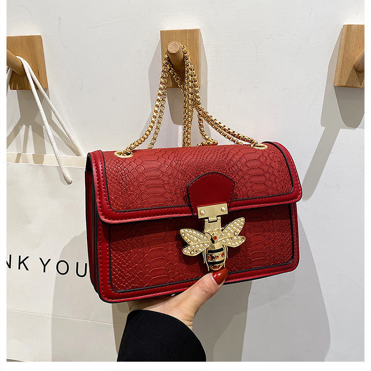 Sac Bandoulière Femme Tendance – Chaîne Élégante, Style Rétro et Urbain