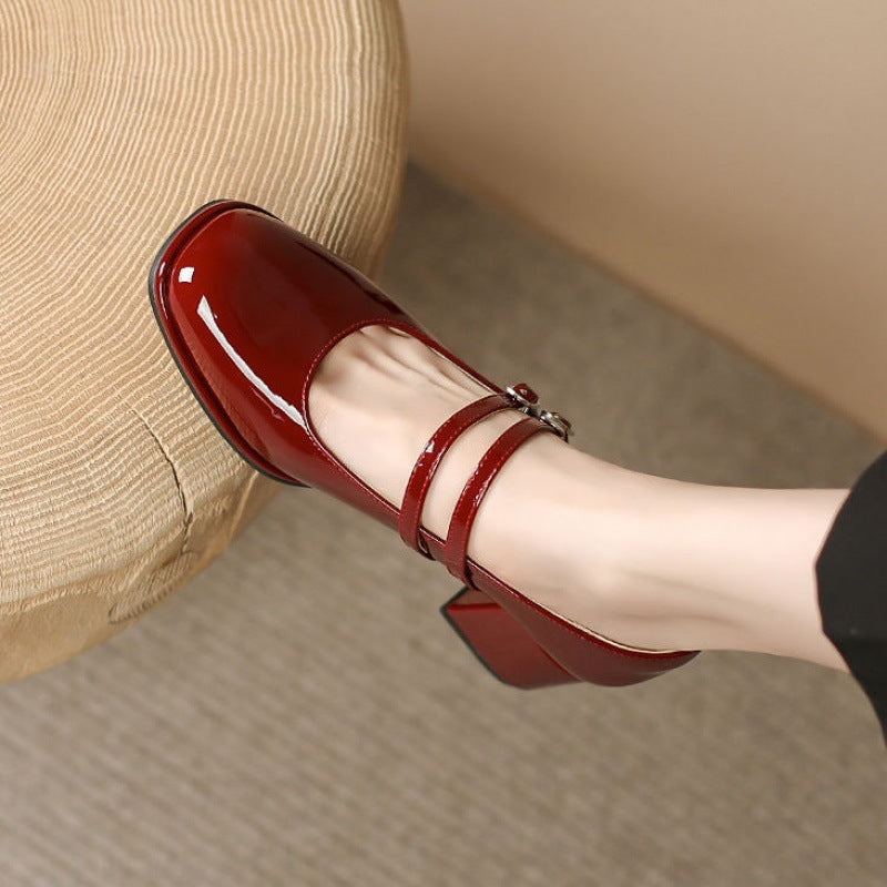 Chaussures Femme en Cuir Souple – Talon Épais, Coupé Bas, Boucle