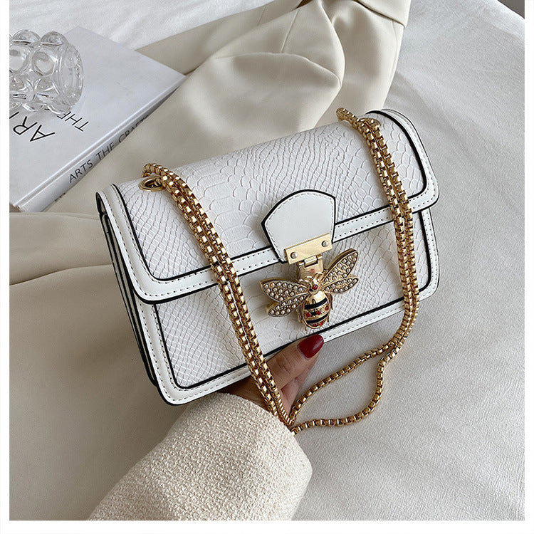 Sac Bandoulière Femme Tendance – Chaîne Élégante, Style Rétro et Urbain