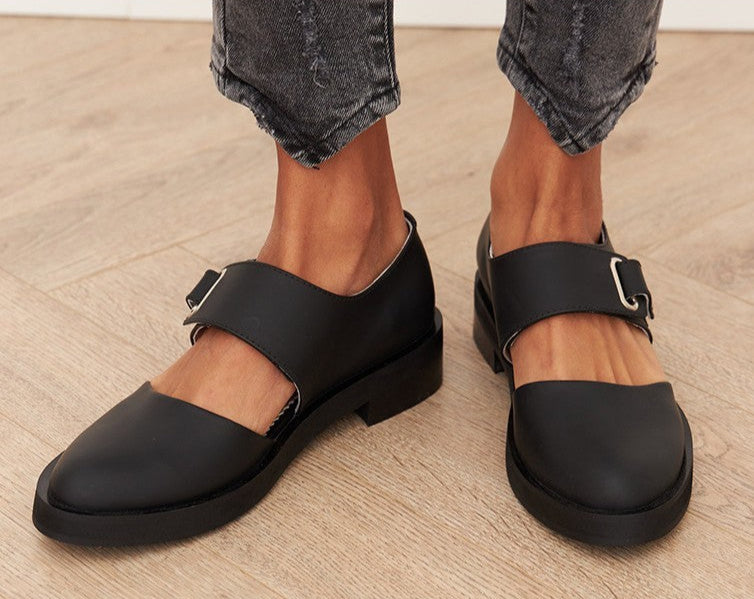 Spring Leisure Low Heel Square Heel Round Head Buckle Oversized Shoes