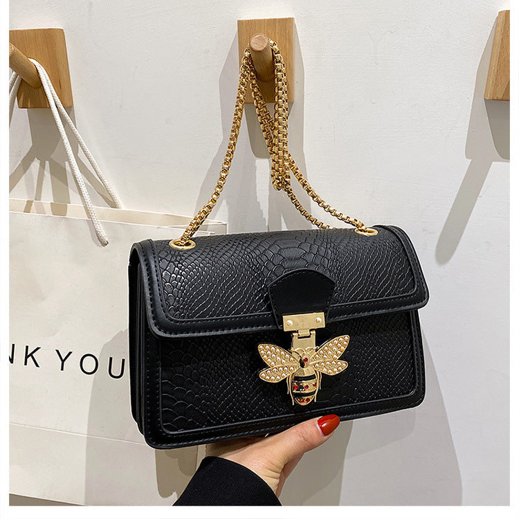 Sac Bandoulière Femme Tendance – Chaîne Élégante, Style Rétro et Urbain