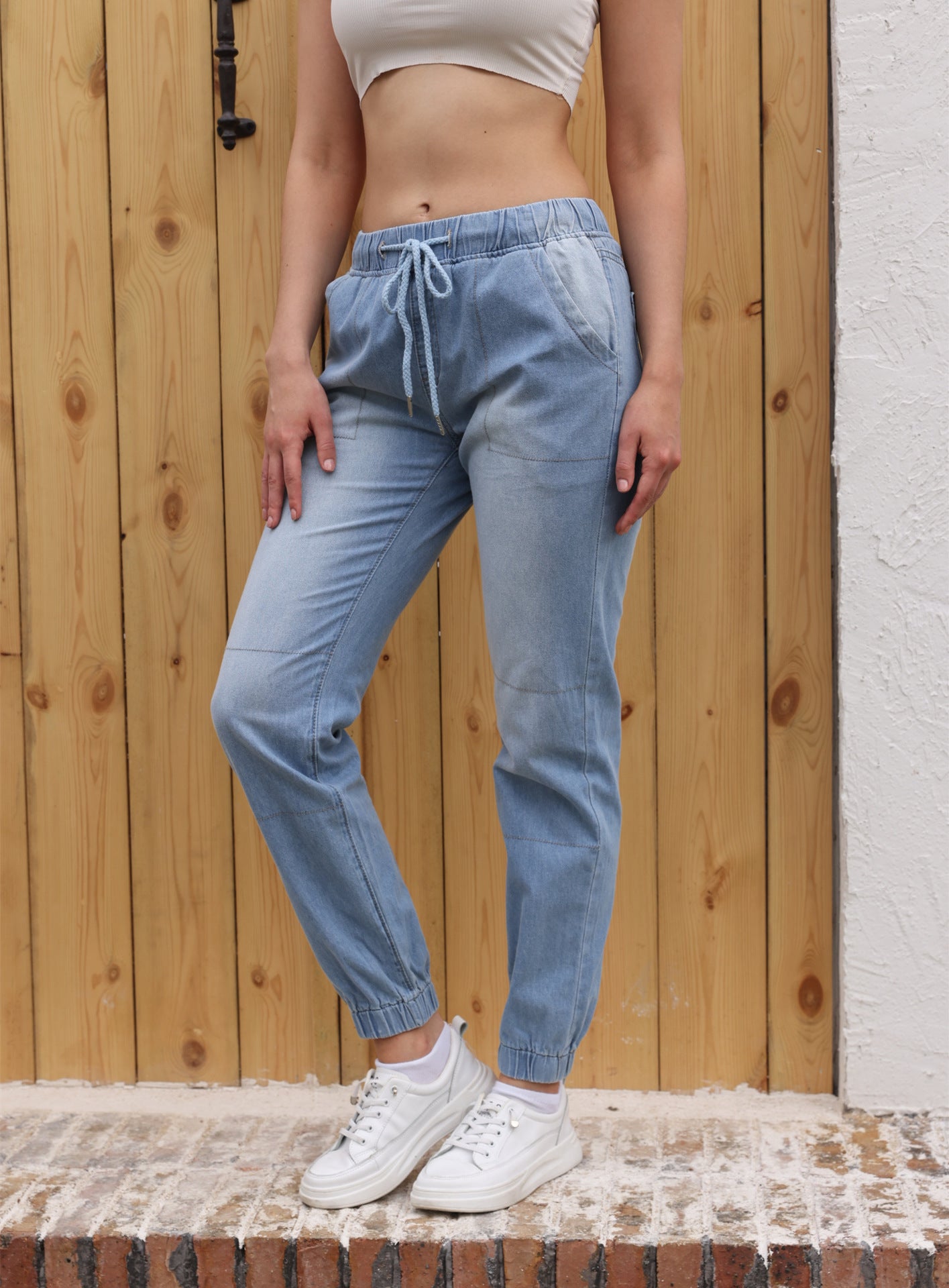 Jean Décontracté Femme Bleu Clair – Taille Élastique avec Cordon, Coupe Droite Confortable
