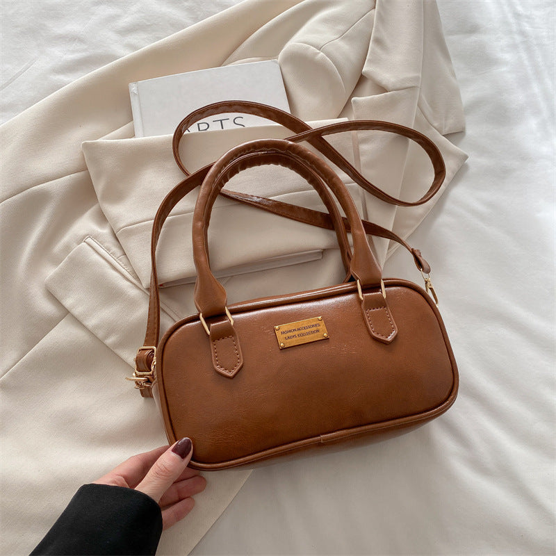 Retro Chic Commuter Messenger Bag – Portable, Stylish & Functional