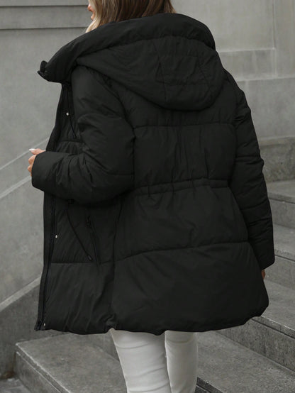 Manteau Matelassé Mi-Long à Capuche Femme – Taille Ajustable, Hiver Chaud