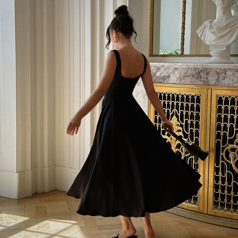 Robe Longue à Bretelles Col Carré – Taille Haute Ajustée, Sans Manches
