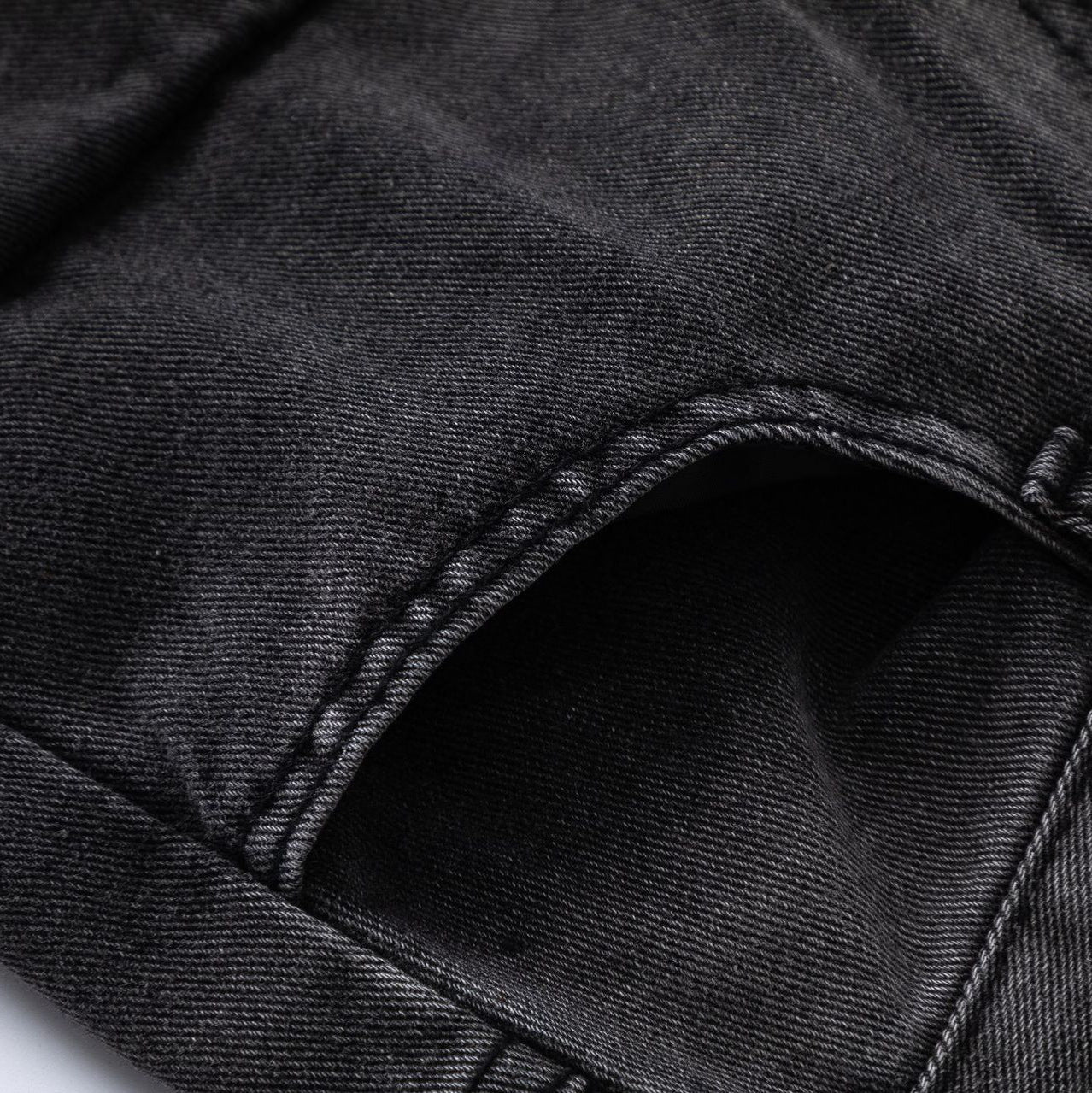 Pantalon Cargo Femme Noir – Denim Droit à Poches, Style Basique et Tendance