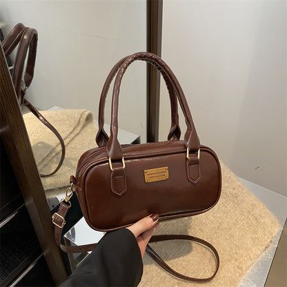 Retro Chic Commuter Messenger Bag – Portable, Stylish & Functional